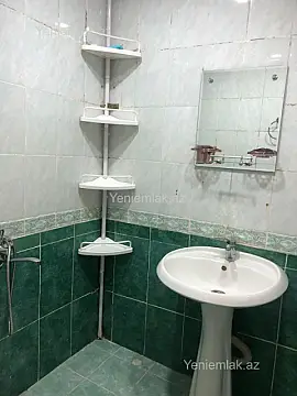 Satılır 2 otaqlı köhnə tikili 60 m²