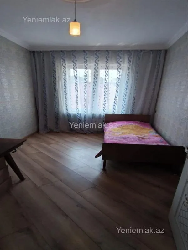 Satılır 3 otaqlı köhnə tikili 78 m²
