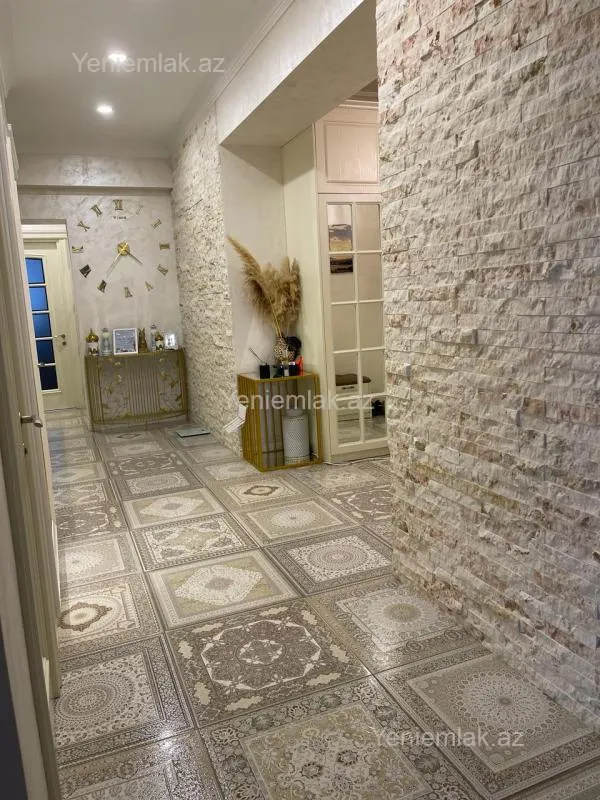 Satılır 4 otaqlı yeni tikili 168 m²