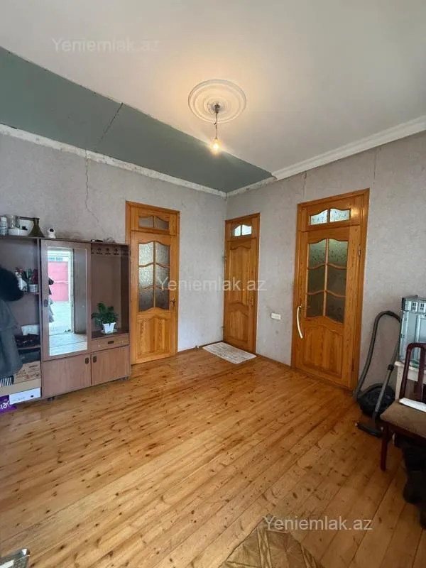 Satılır 3 otaqlı həyət evi 100 m²