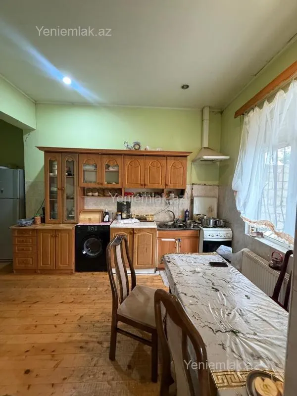 Satılır 3 otaqlı həyət evi 100 m²