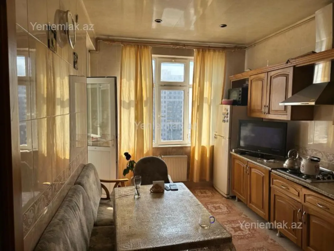 Satılır 3 otaqlı yeni tikili 127 m²