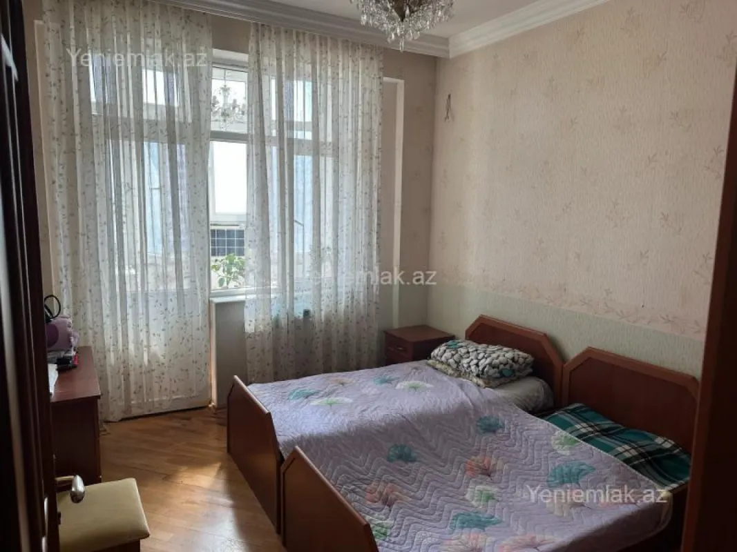 Satılır 3 otaqlı yeni tikili 127 m²