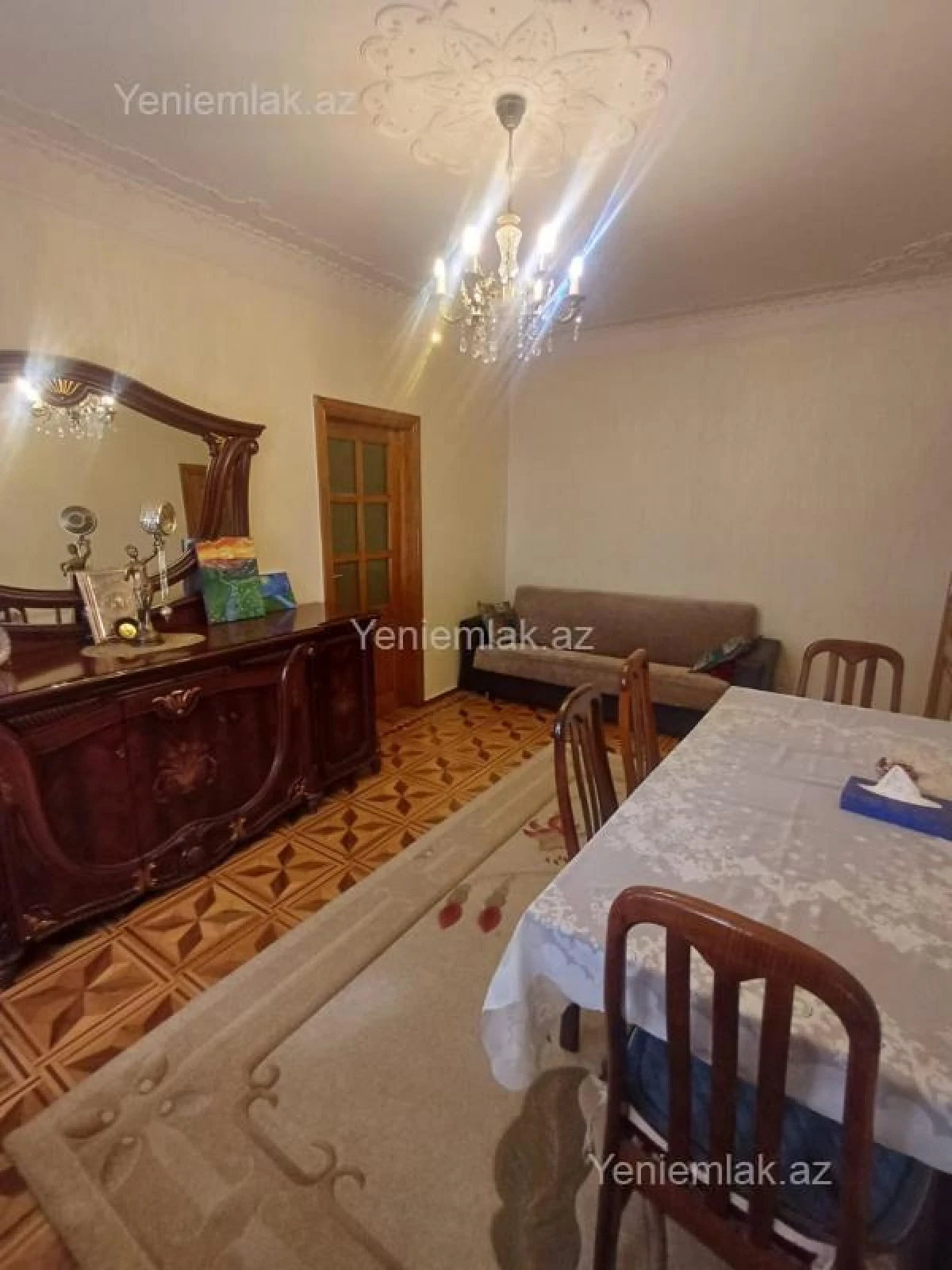 Satılır 4 otaqlı köhnə tikili 130 m²