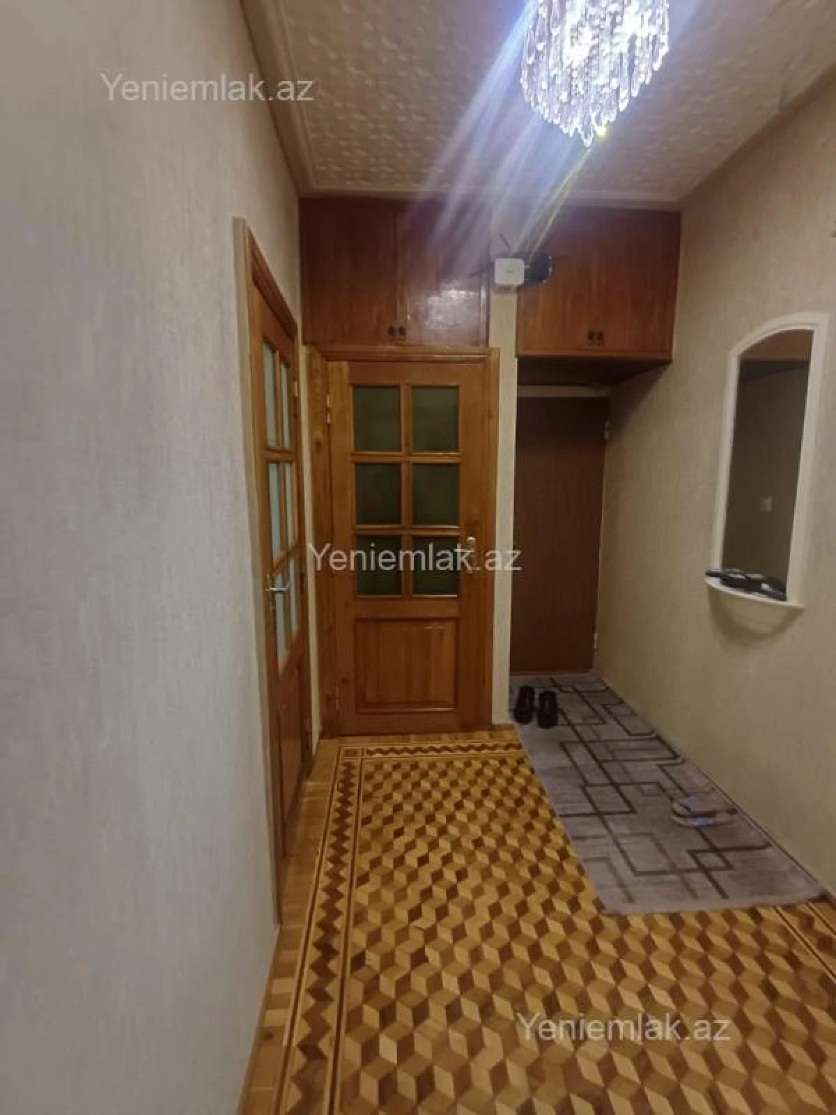Satılır 4 otaqlı köhnə tikili 130 m²