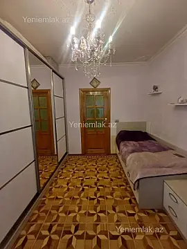 Satılır 4 otaqlı köhnə tikili 130 m²