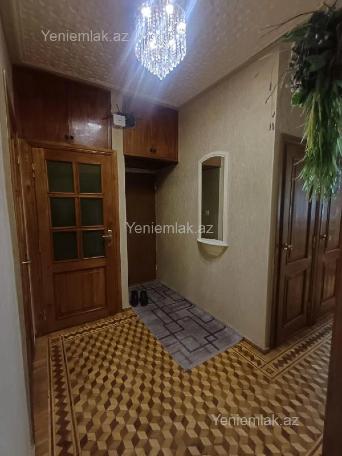 Satılır 4 otaqlı köhnə tikili 130 m²