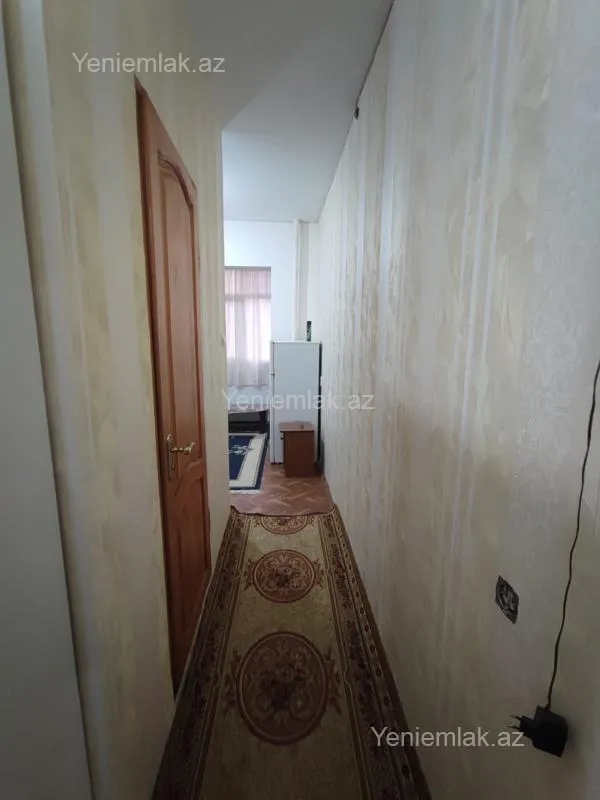 Satılır 1 otaqlı köhnə tikili 32 m²
