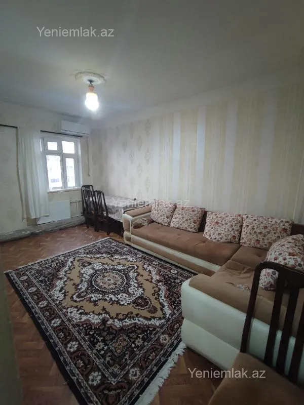 Satılır 1 otaqlı köhnə tikili 32 m²