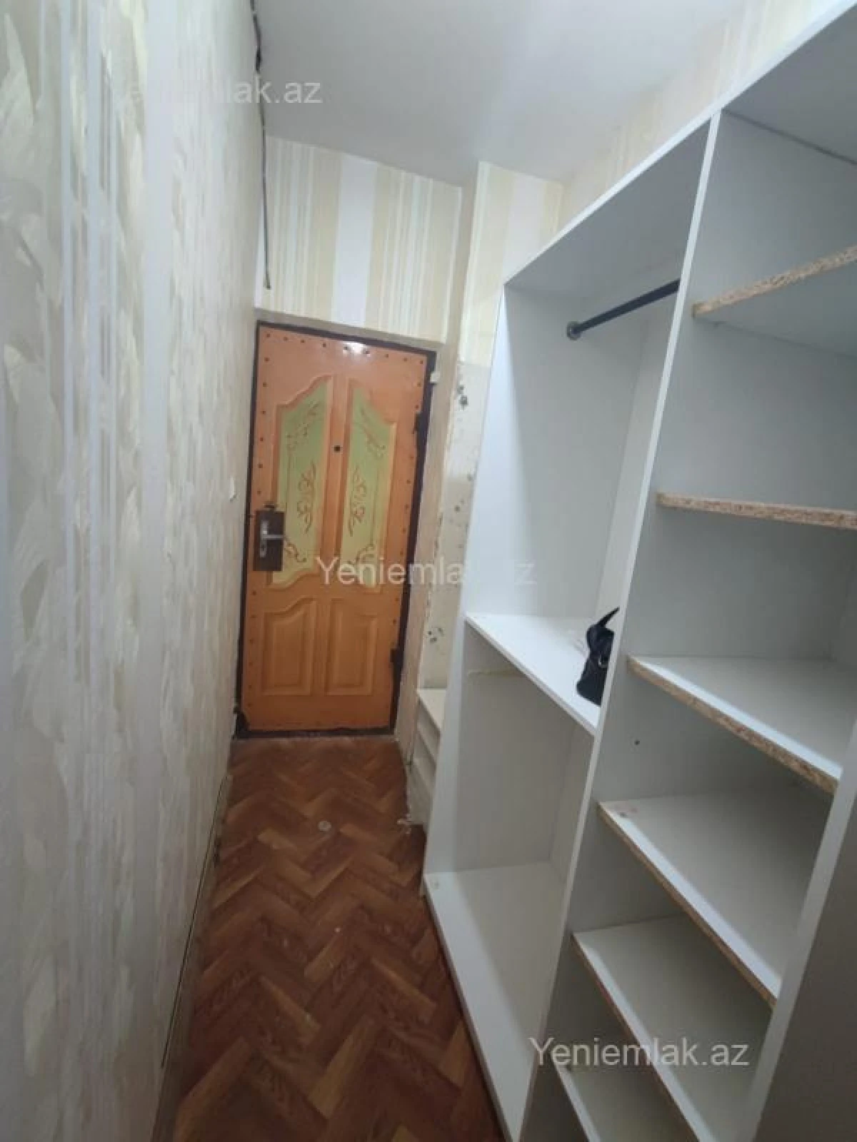 Satılır 1 otaqlı köhnə tikili 32 m²