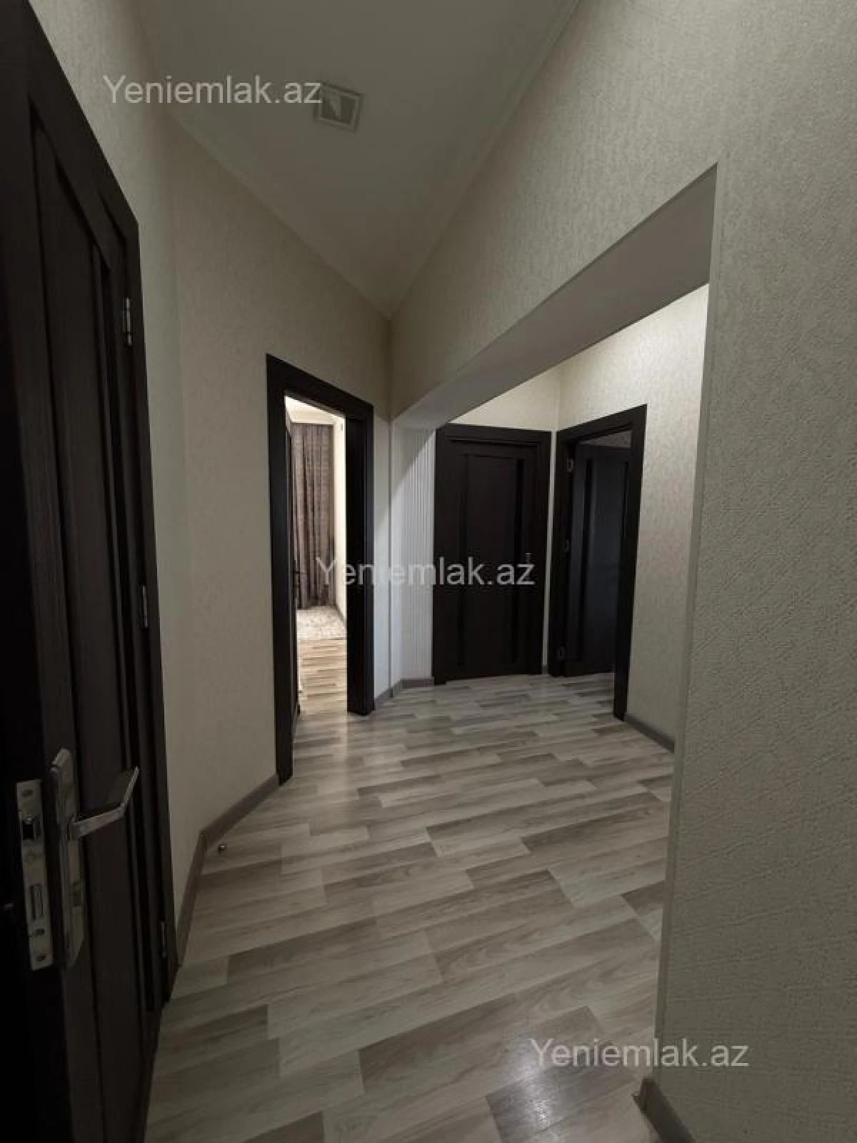 Satılır 3 otaqlı yeni tikili 110 m²