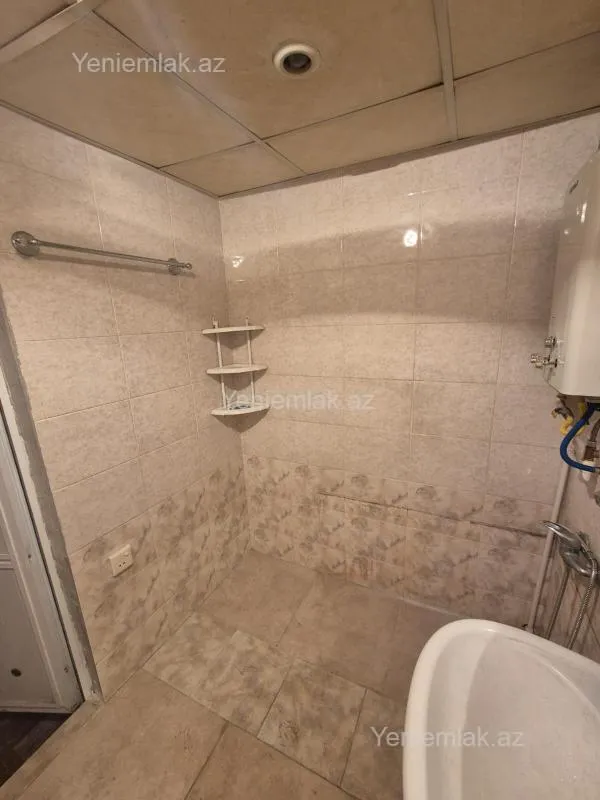 Satılır 1 otaqlı köhnə tikili 35 m²