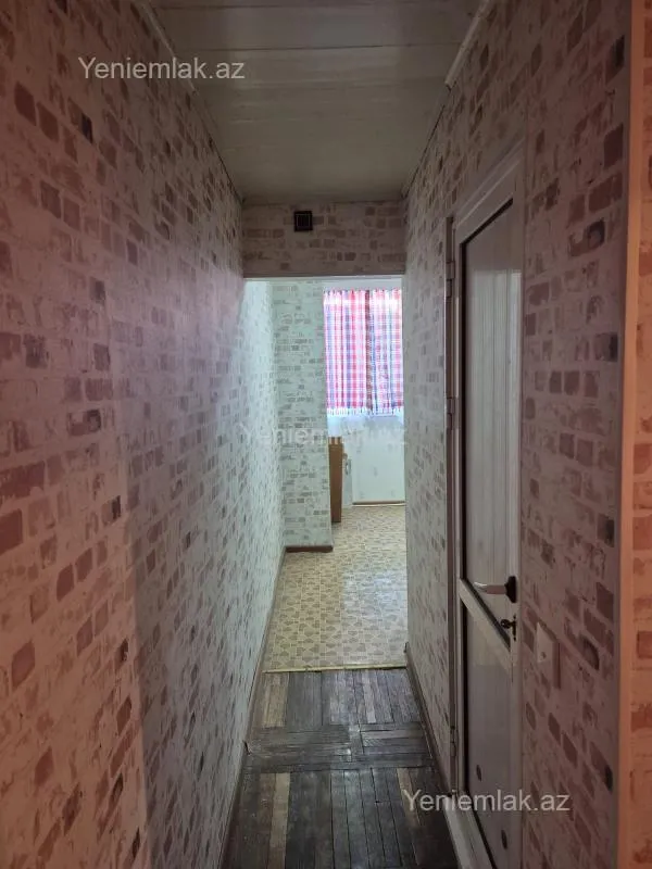 Satılır 1 otaqlı köhnə tikili 35 m²