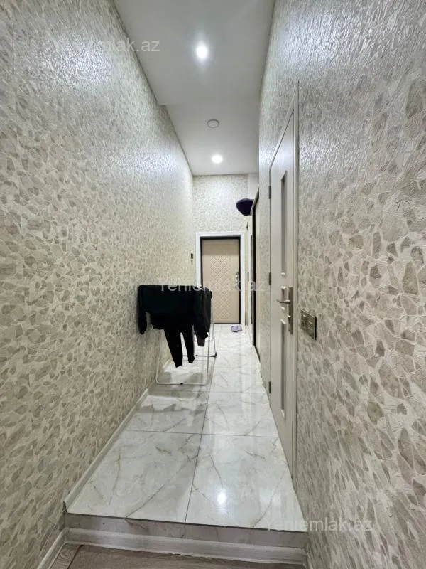 Satılır 3 otaqlı yeni tikili 73 m²