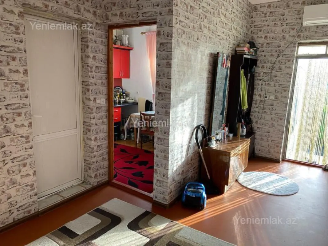 Satılır 6 otaqlı həyət evi 171 m²