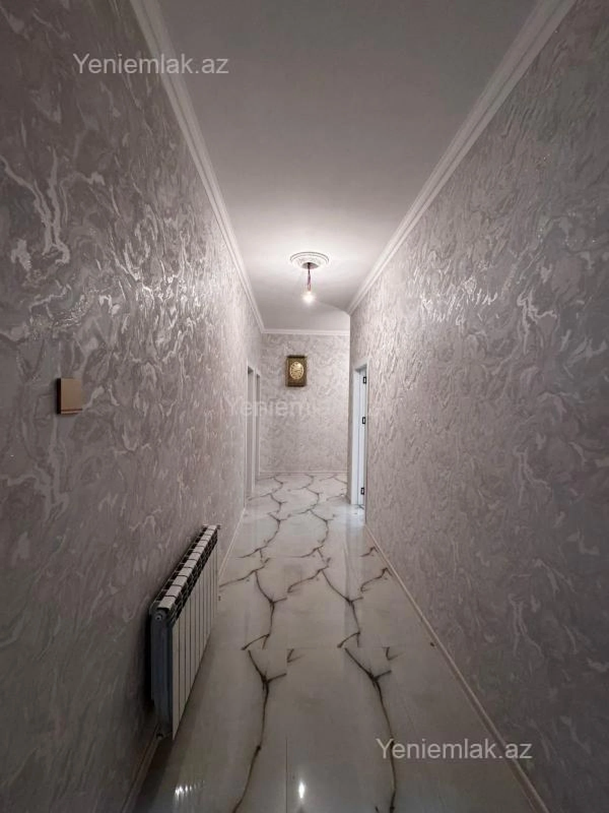 Satılır 8 otaqlı həyət evi 240 m²