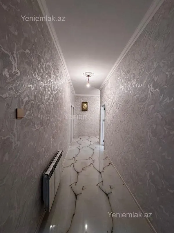 Satılır 8 otaqlı həyət evi 240 m²