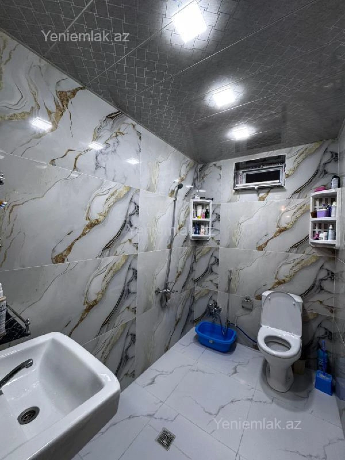 Satılır 8 otaqlı həyət evi 240 m²