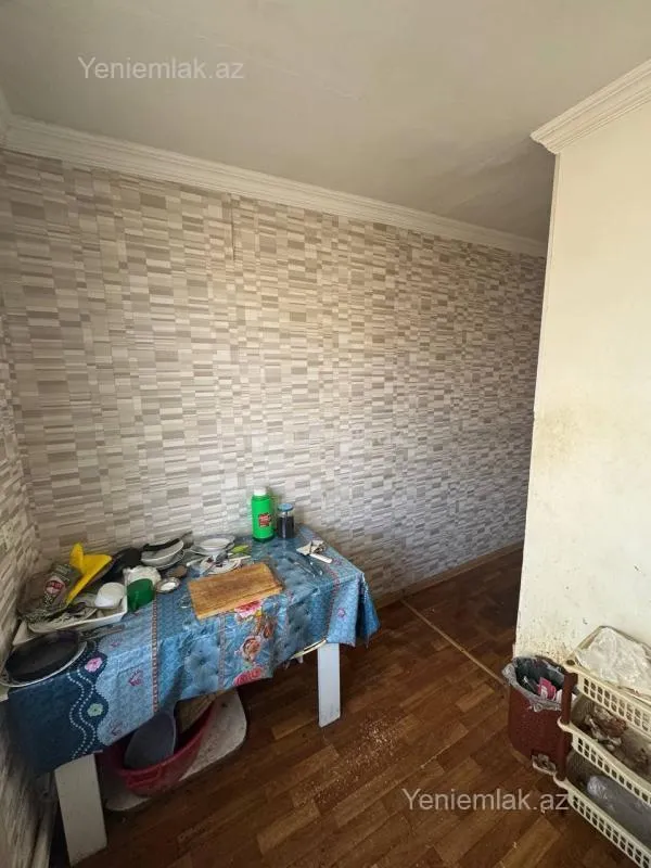 Satılır 3 otaqlı köhnə tikili 60 m²