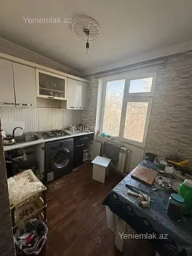 Satılır 3 otaqlı köhnə tikili 60 m²