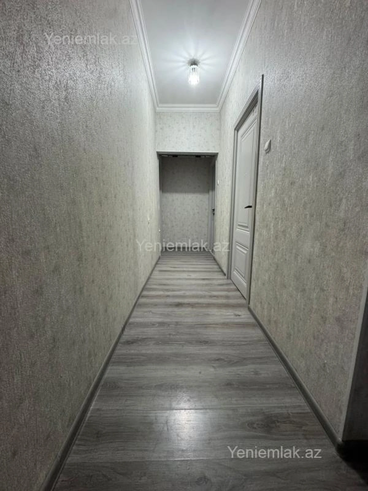 Satılır 4 otaqlı köhnə tikili 80 m²