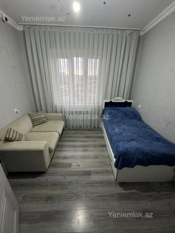 Satılır 4 otaqlı köhnə tikili 80 m²