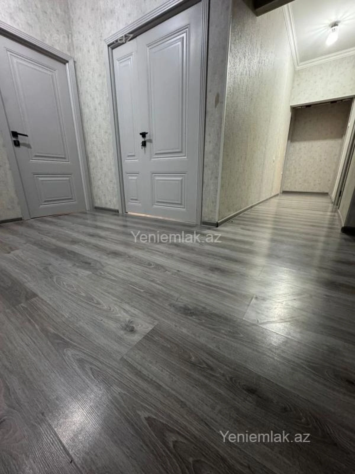 Satılır 4 otaqlı köhnə tikili 80 m²