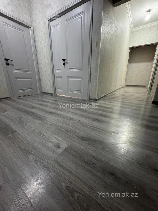 Satılır 4 otaqlı köhnə tikili 80 m²