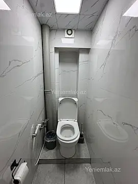 Satılır 4 otaqlı köhnə tikili 80 m²