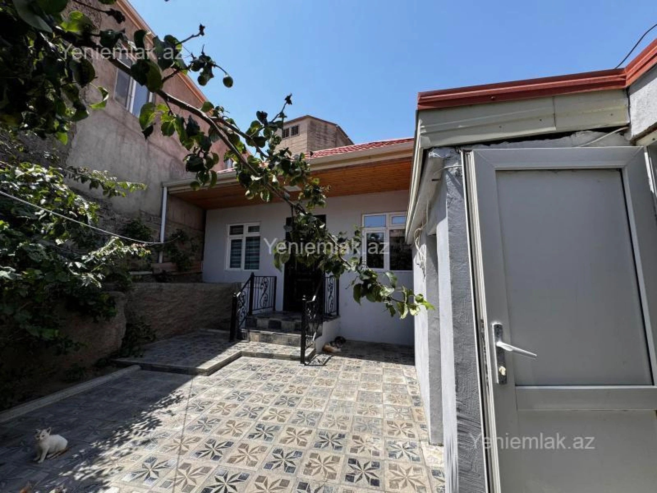 Satılır 4 otaqlı həyət evi 100 m²