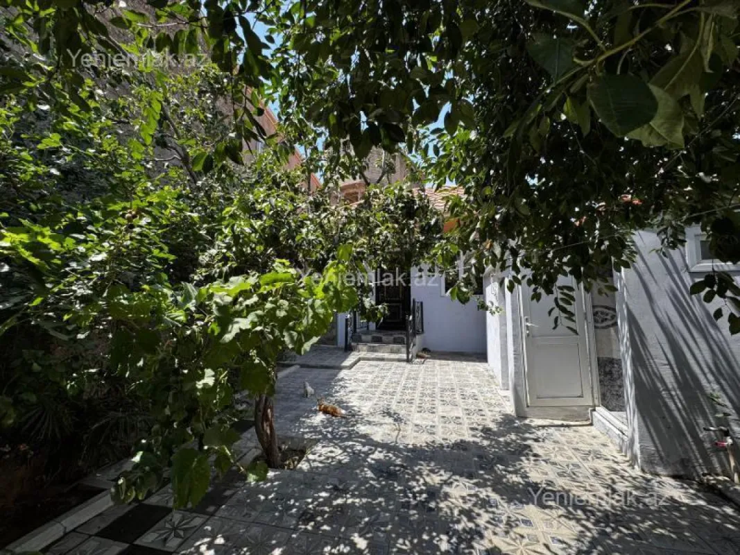 Satılır 4 otaqlı həyət evi 100 m²