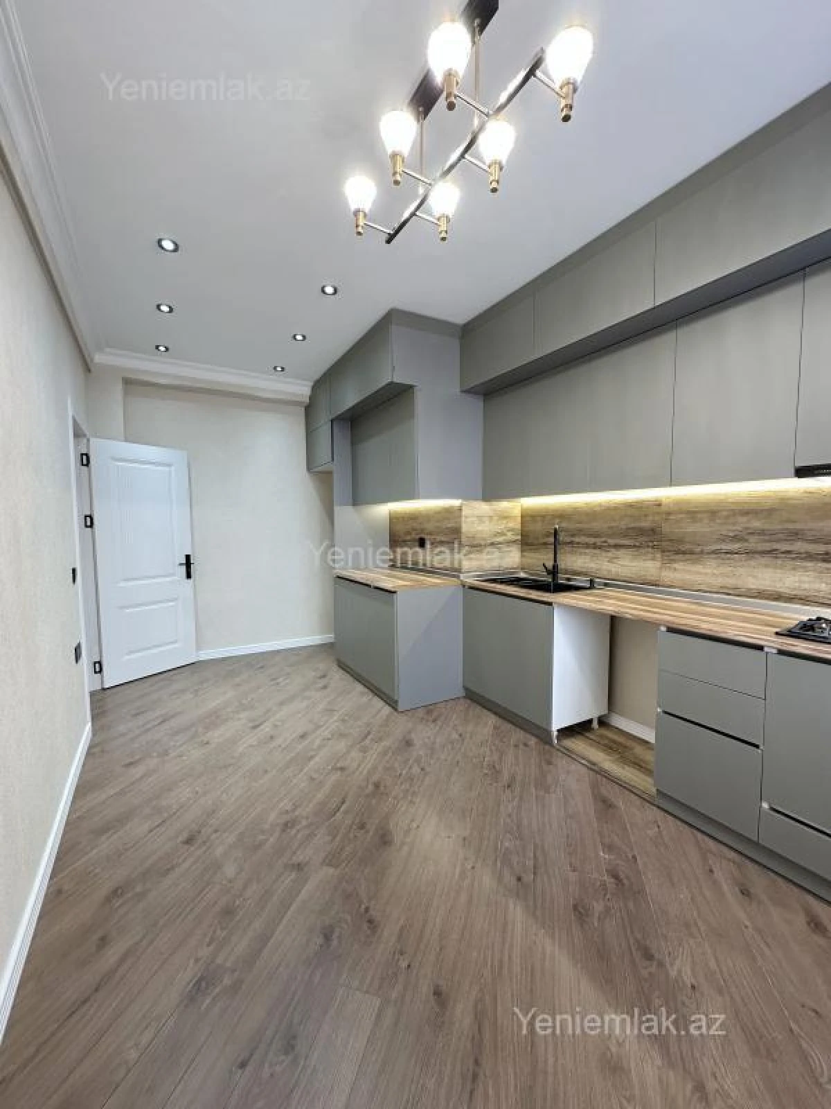 Satılır 2 otaqlı yeni tikili 94 m²
