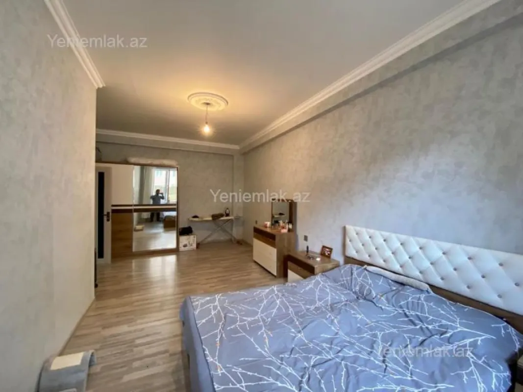 Satılır 2 otaqlı yeni tikili 100 m²