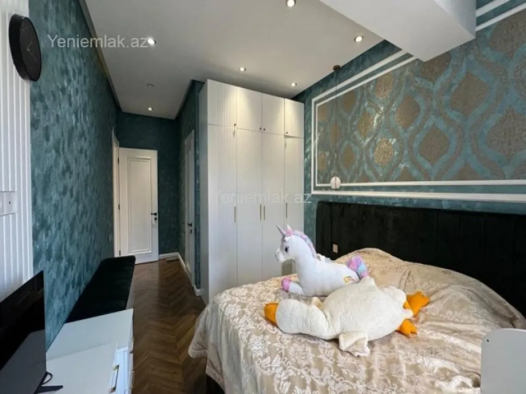 Satılır 3 otaqlı yeni tikili 132 m²