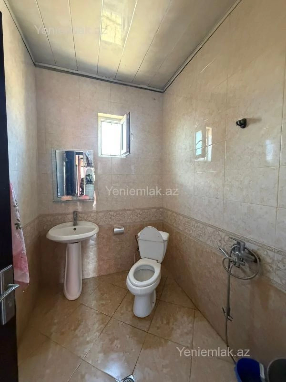 Satılır 3 otaqlı həyət evi 100 m²