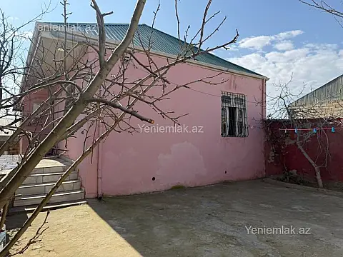 Satılır 3 otaqlı həyət evi 100 m²