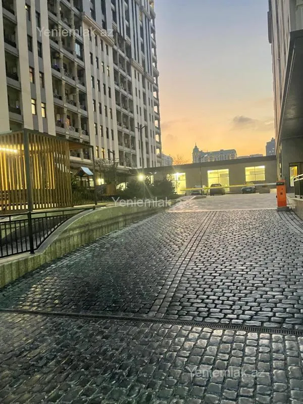 Satılır 3 otaqlı yeni tikili 125 m²