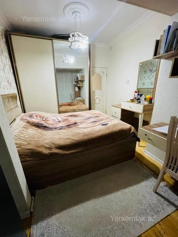 Satılır 2 otaqlı köhnə tikili 35 m²