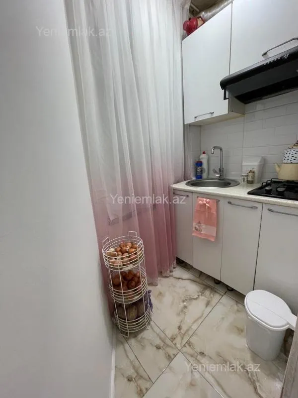 Satılır 2 otaqlı köhnə tikili 35 m²