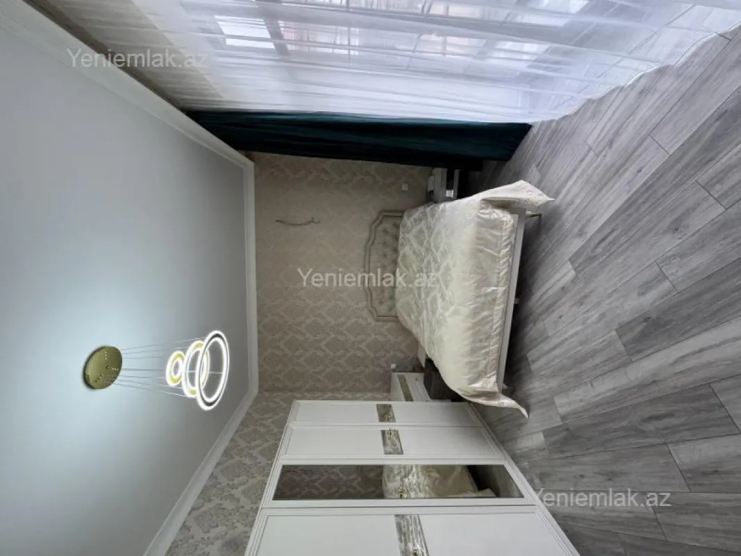Satılır 6 otaqlı həyət evi 220 m²