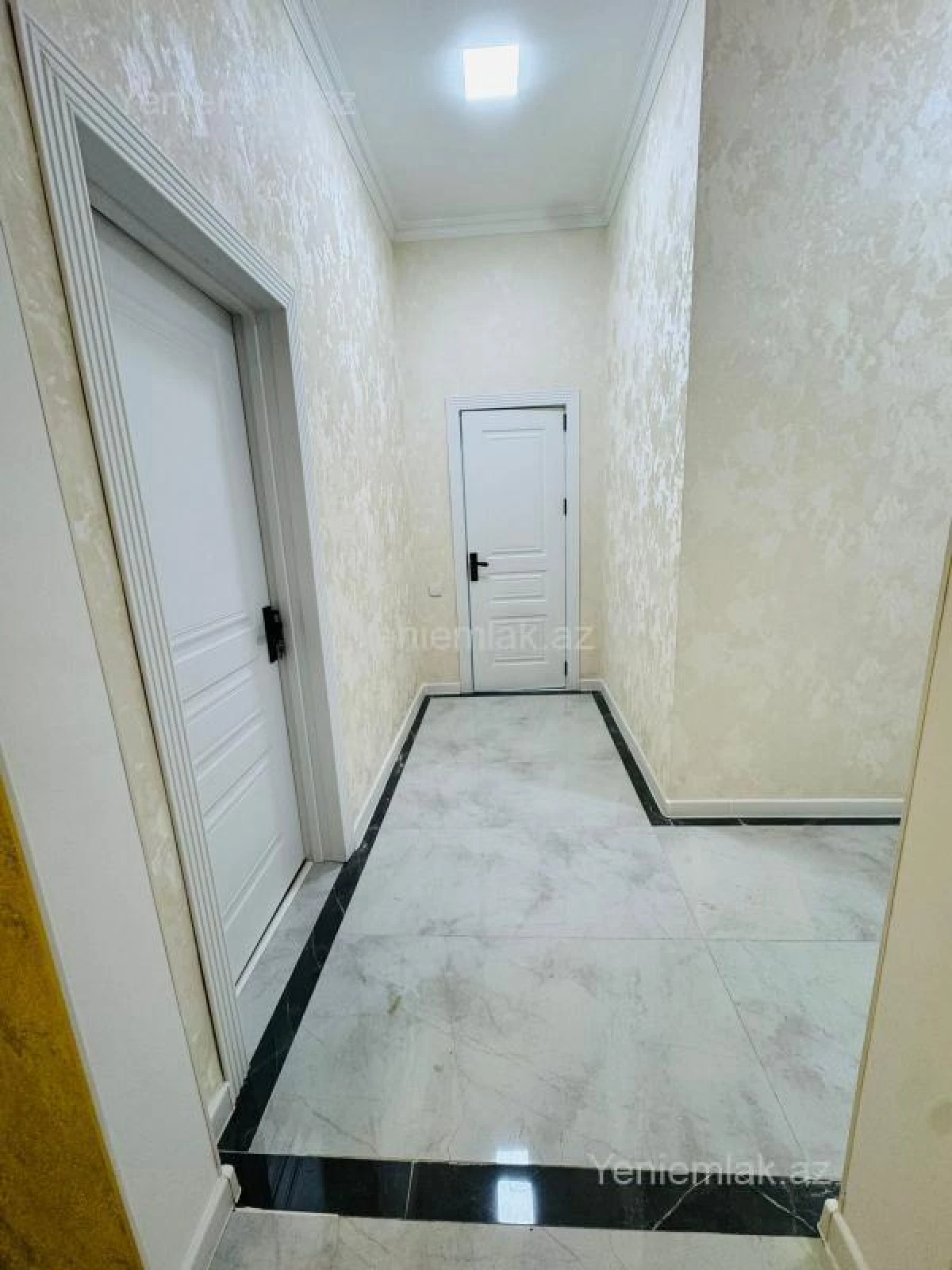 Satılır 6 otaqlı həyət evi 220 m²