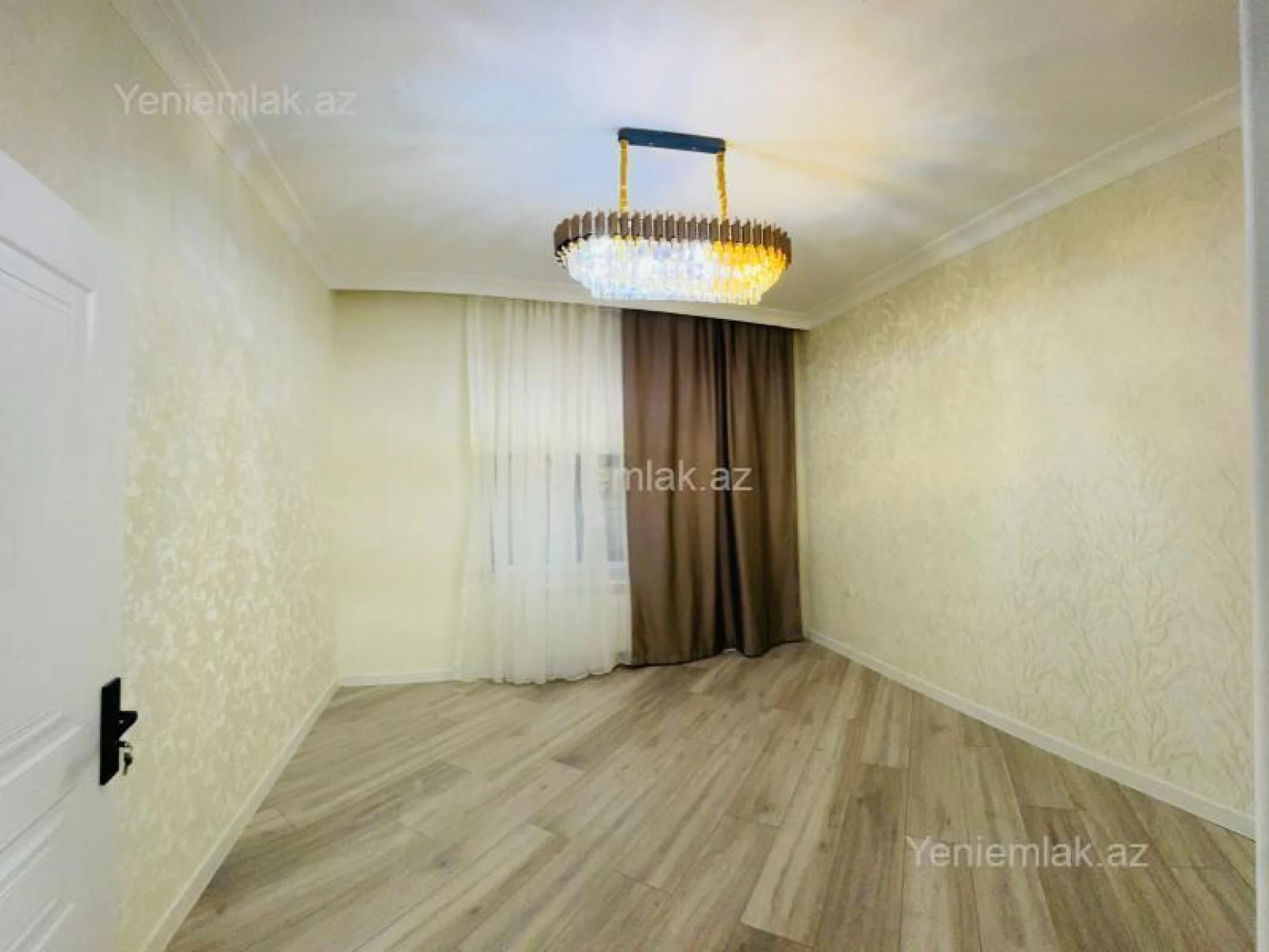 Satılır 6 otaqlı həyət evi 220 m²