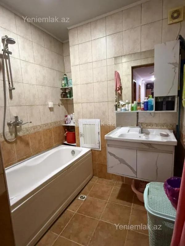 Satılır 2 otaqlı yeni tikili 95 m²