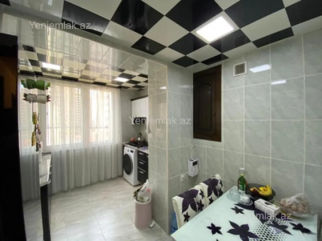 Satılır 3 otaqlı köhnə tikili 70 m²