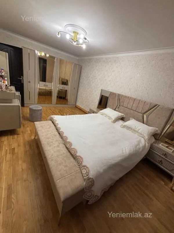 Satılır 3 otaqlı köhnə tikili 70 m²