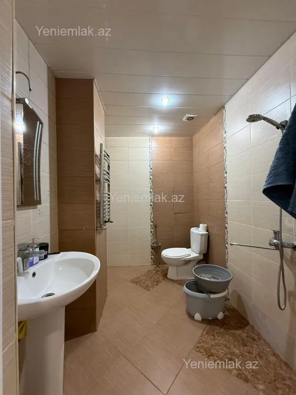 Satılır 2 otaqlı yeni tikili 70 m²