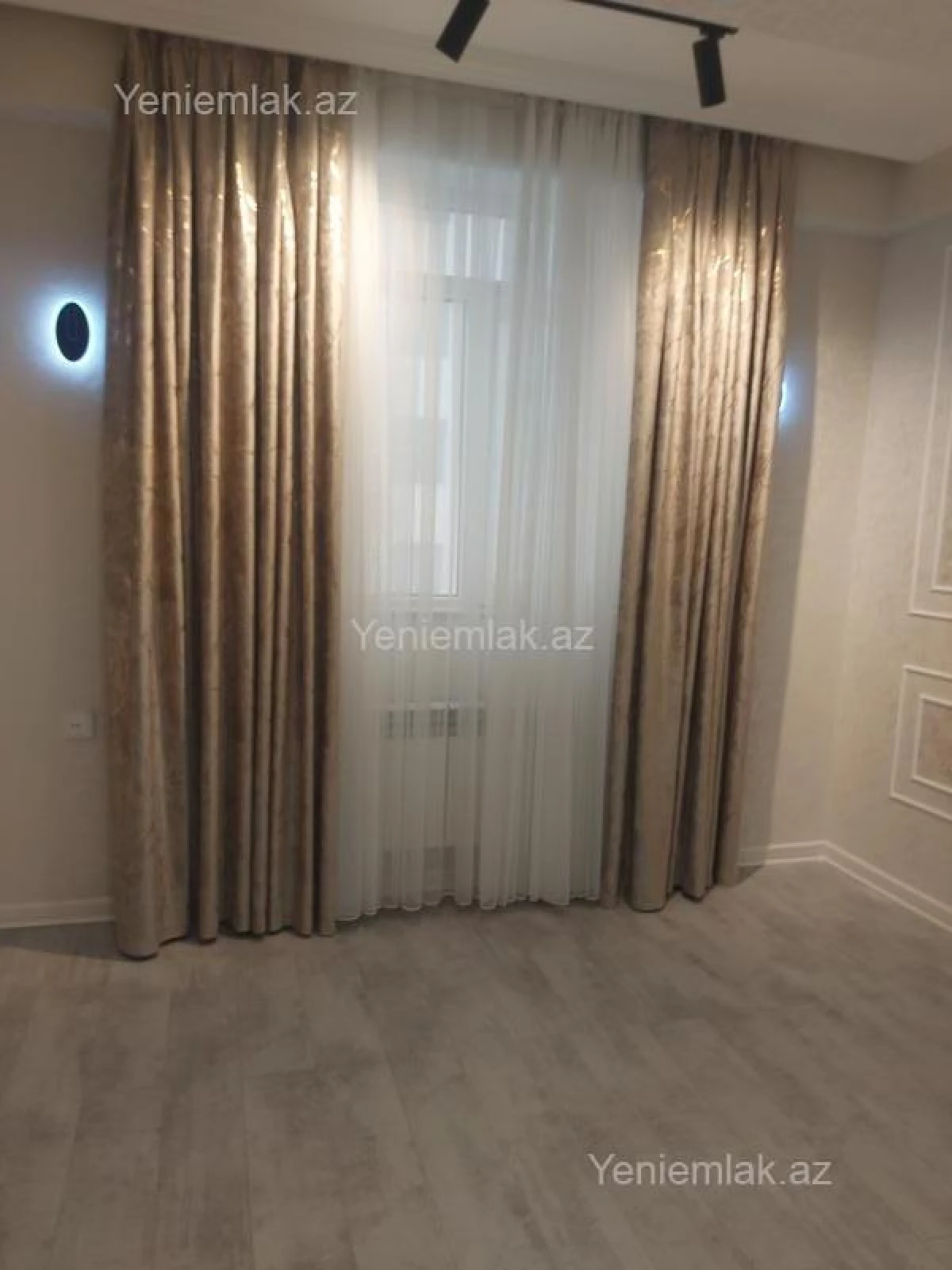 Satılır 2 otaqlı yeni tikili 75 m²