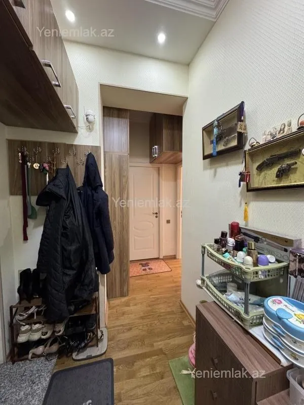 Satılır 3 otaqlı yeni tikili 75 m²