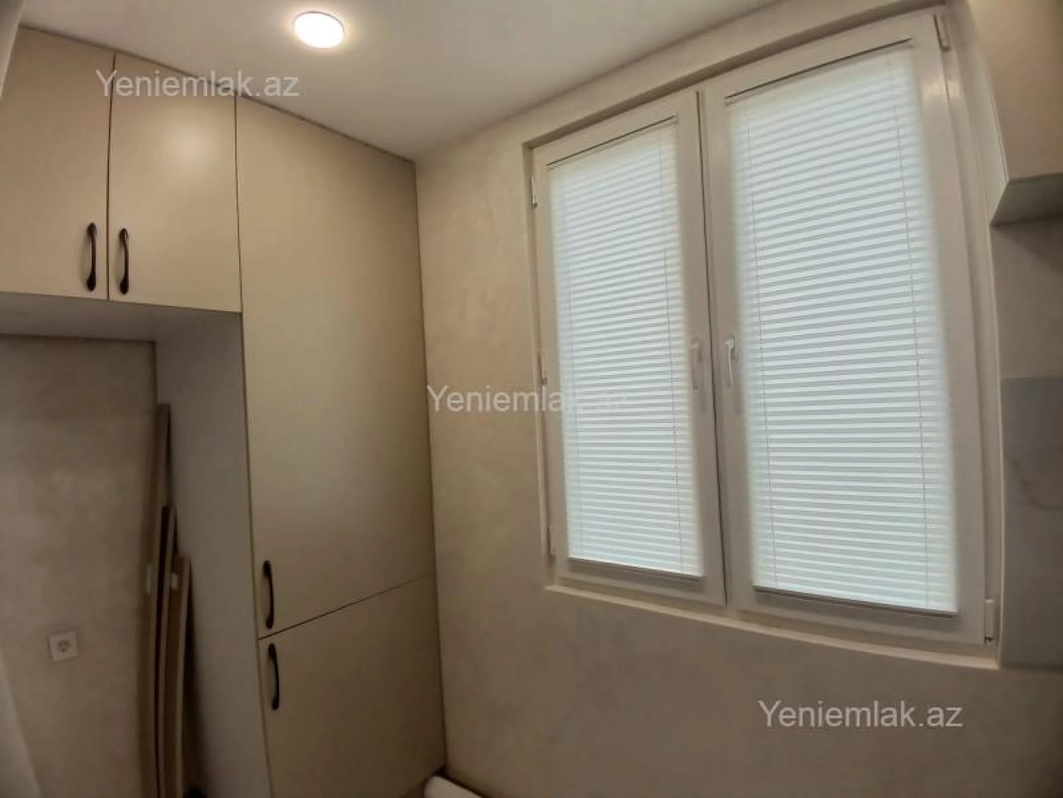 Satılır 2 otaqlı köhnə tikili 40 m²