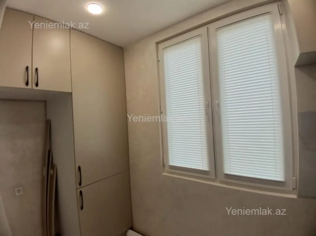 Satılır 2 otaqlı köhnə tikili 40 m²